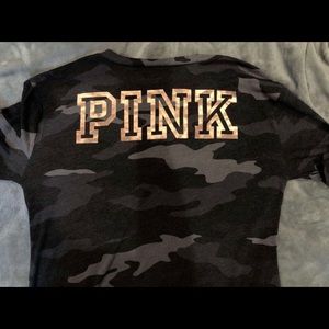 PINK camo v neck